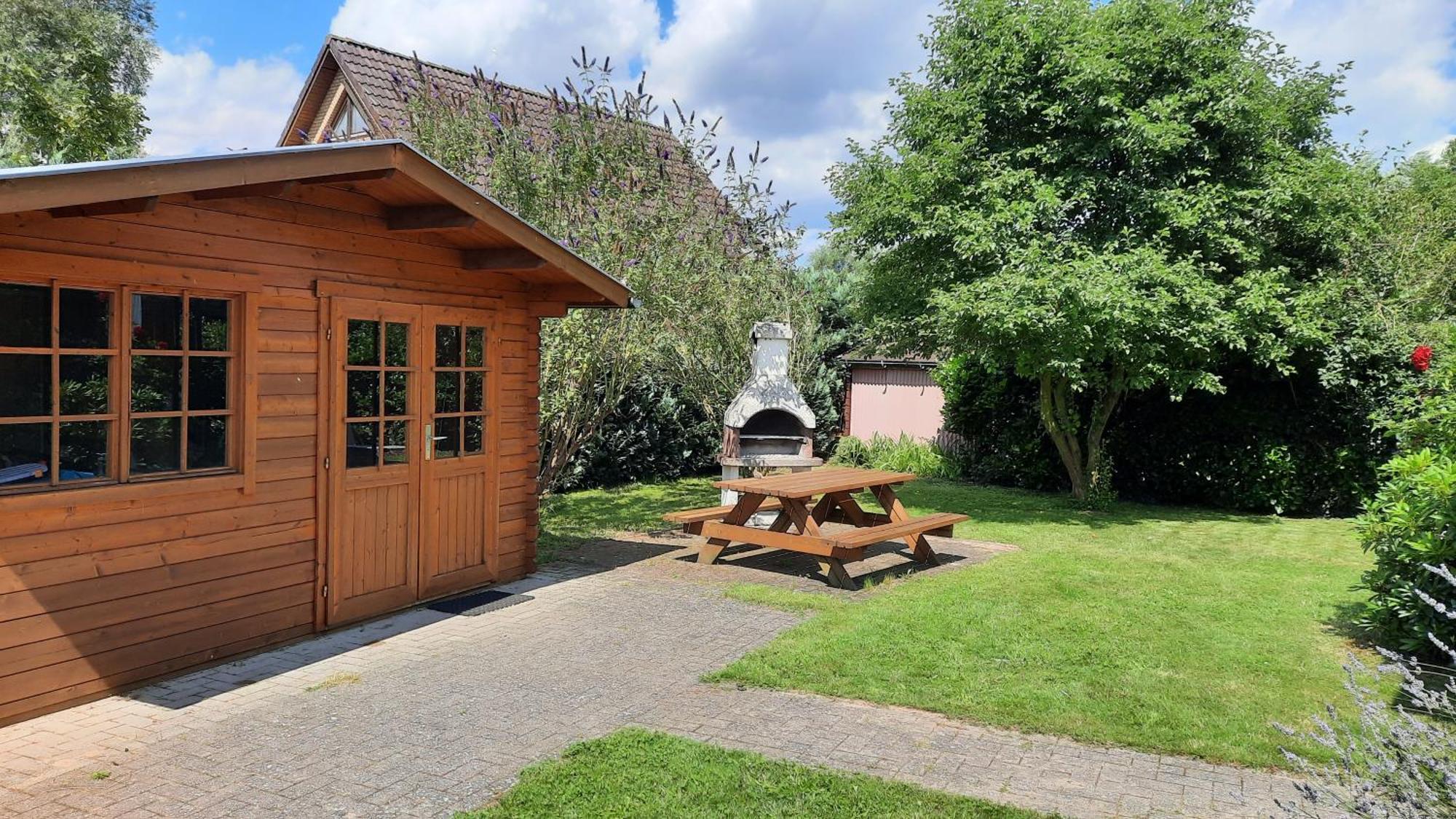 Ferienhaus Sasse Ferienwohnungen Mit Garten & Grill Molschow 외부 사진
